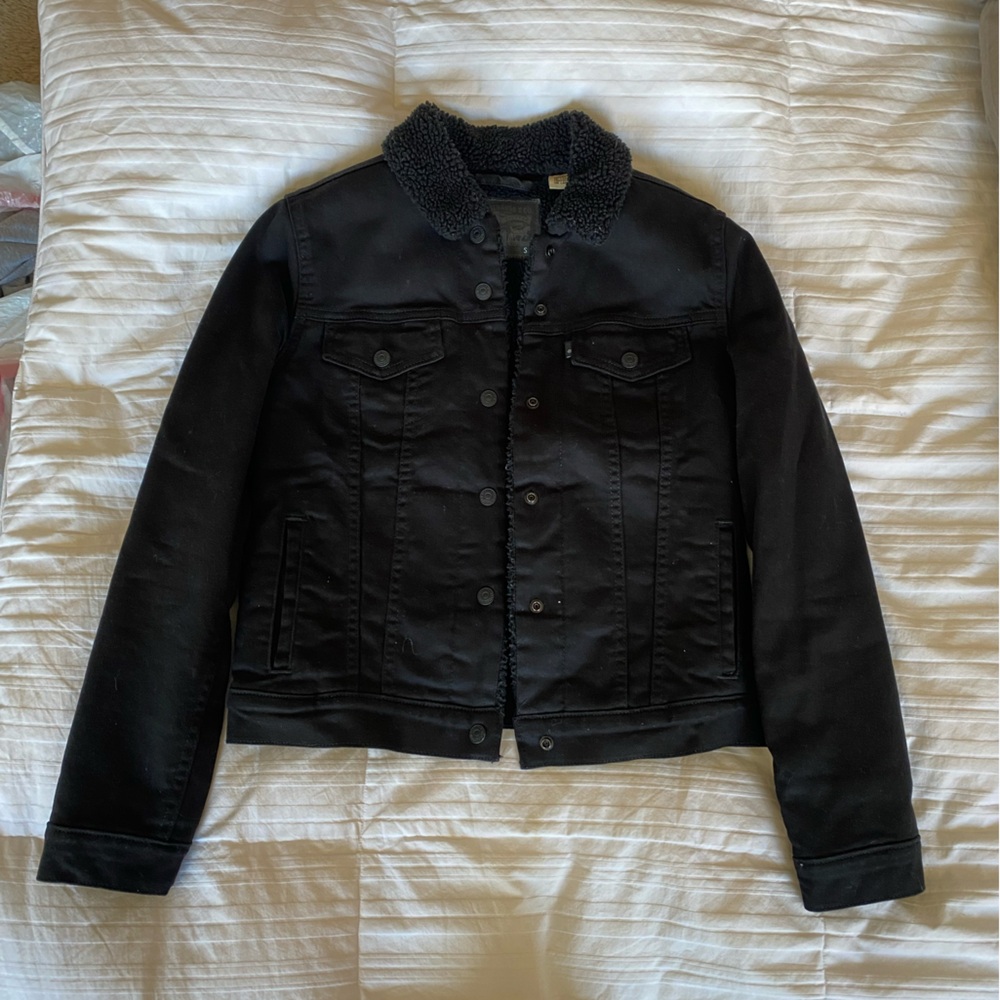 Levi's Black Jacket with Sherpa Lining